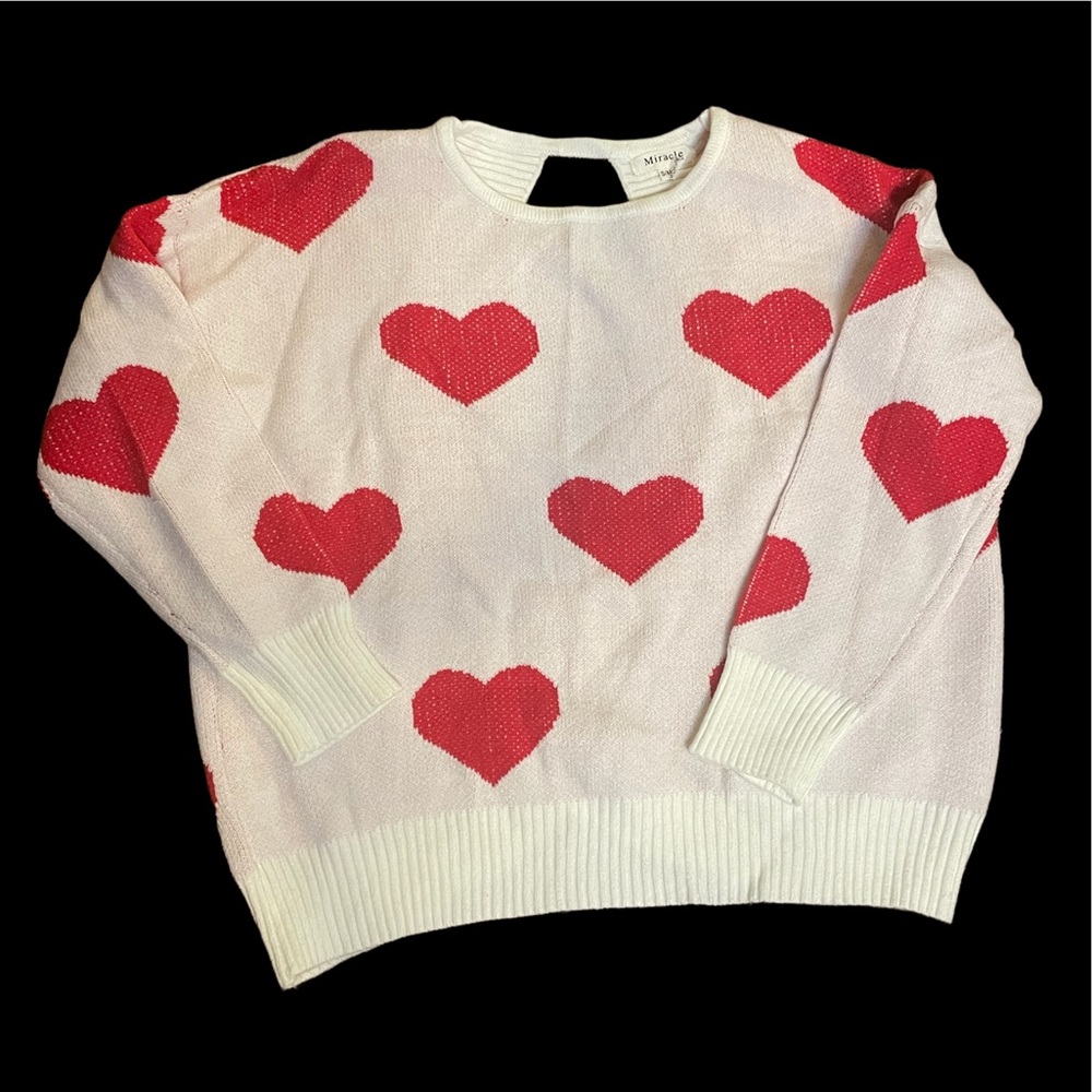 Adorable never worn sweater with the cutest back!! ❤️❤️